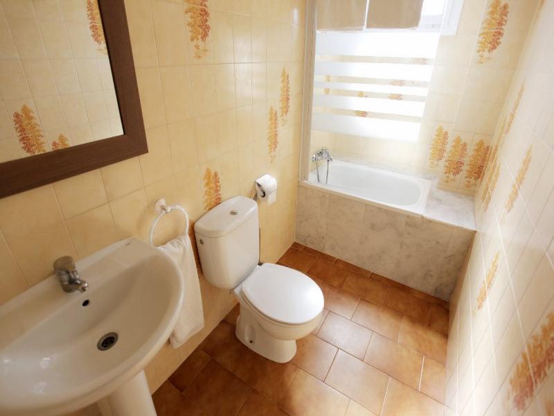 Nou Rocamar Hotel Sant Carles De La Rapita Bagian luar foto